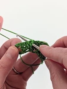 Where to place your crochet hook when working granny stripe in crochet