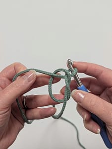 Magic ring in crochet